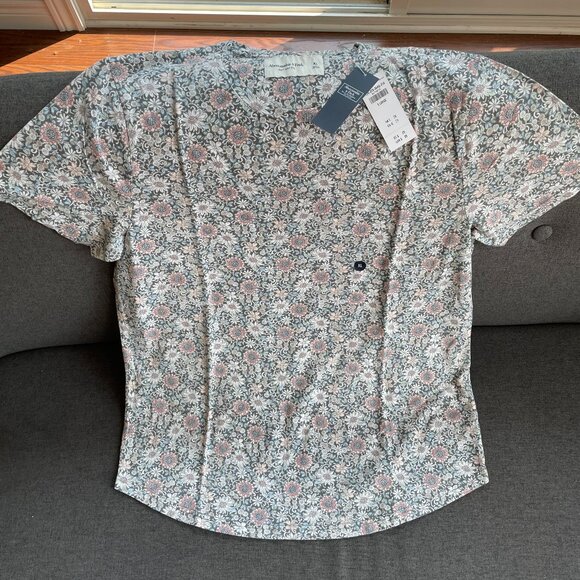 Abercrombie & Fitch A&F Soft Tee Floral T Shirt - size XL Brand new - NWT - Picture 1 of 7